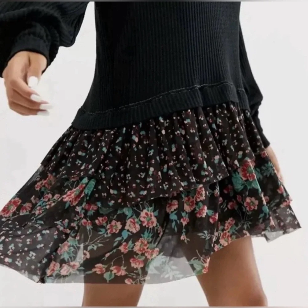 FREE PEOPLE Opposites Attract Mini Dress Black Floral Boho Ruffle Size M - Picture 3 of 8
